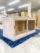 アンティークデザインの犬小屋、おしゃれなインテリアです。