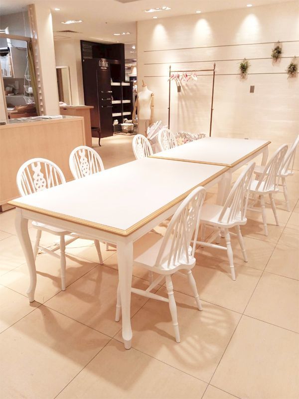 カフェテーブル 幅80 奥行き80 サイズオーダー 手作り 木製 北欧 無垢 パイン材 ホワイト 白 ネコ脚 猫脚 